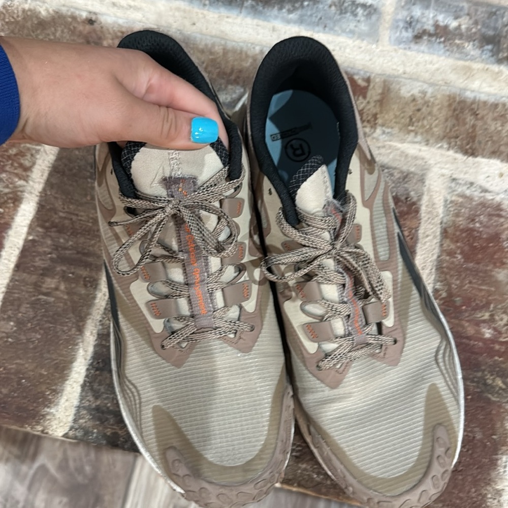 Men’s Reebok Runners - Picture 5 of 6